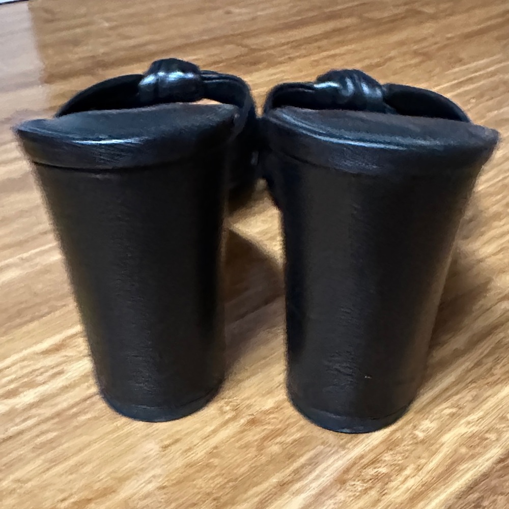 Veronica Beard Black Leather Heeled kitten heel Mules 7 worn once - Picture 2 of 5